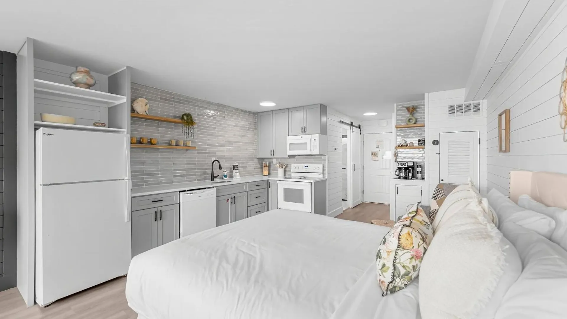 Semesterbostad Fantastic Fully Renovated Beach Front Condo - Incredible View - Top Of The Gulf 321 Panama City Beach USA