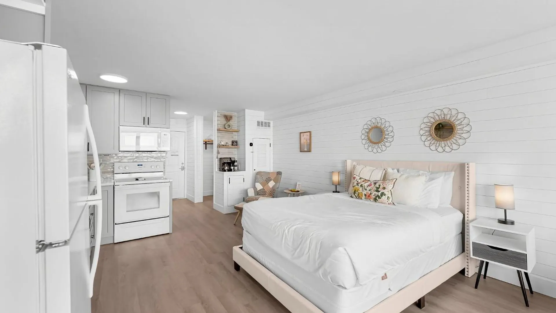 Fantastic Fully Renovated Beach Front Condo - Incredible View - Top Of The Gulf 321 Panama City Beach Holiday home