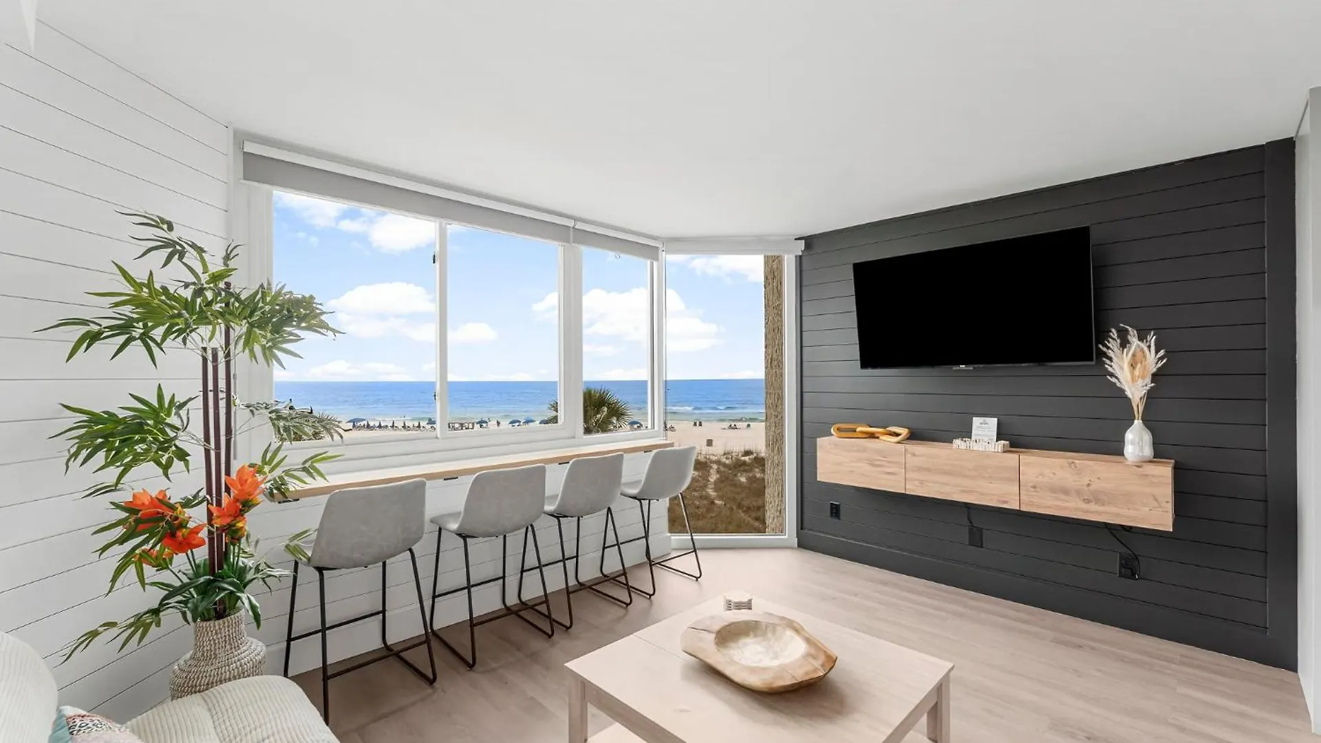 Fantastic Fully Renovated Beach Front Condo - Incredible View - Top Of The Gulf 321 Panama City Beach